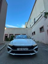 Hyundai Elantra, 1.5 L, 2026 il, yeni — Автомобили