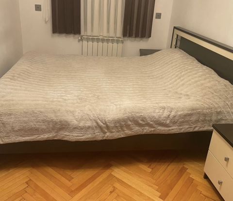 Iki neferlik carpayi matras daxil qiymeti 150 azn — Bakı
