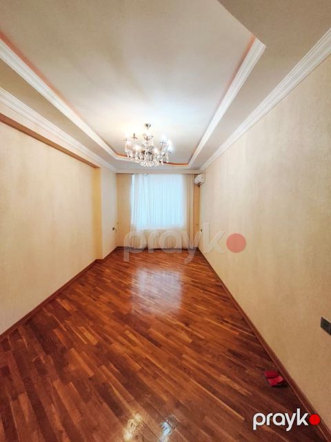 Satılır 3 otaqlı yeni tikili 105 m²