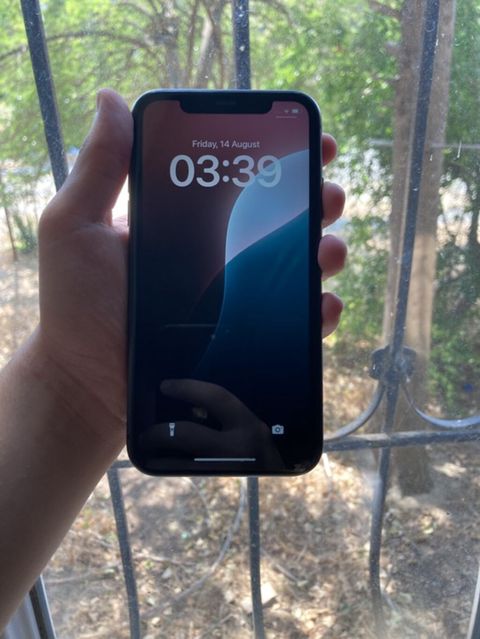Apple iPhone 11, 128 GB, Qara — Az istifadə olunmuş