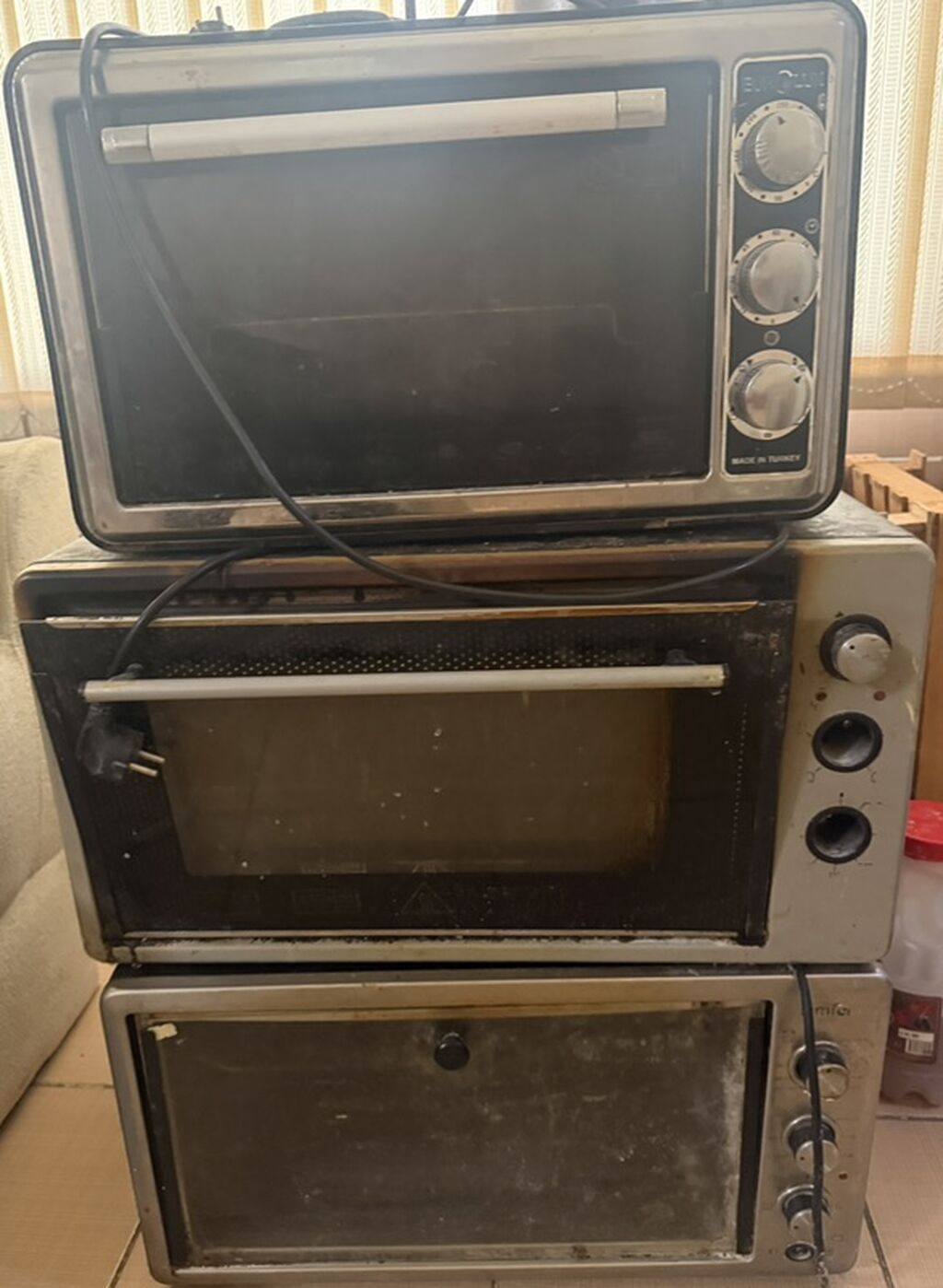 Elektrik mini soba Xüsusiyyətlər: - Stolüstü, yığcam soba formatı -