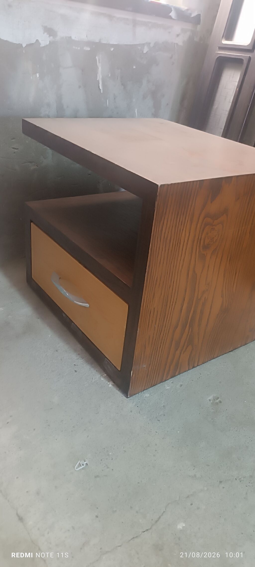 Taxtasının yanında istifadə üçün kompakt tumbə - Material — Mebel, Mehdiabad