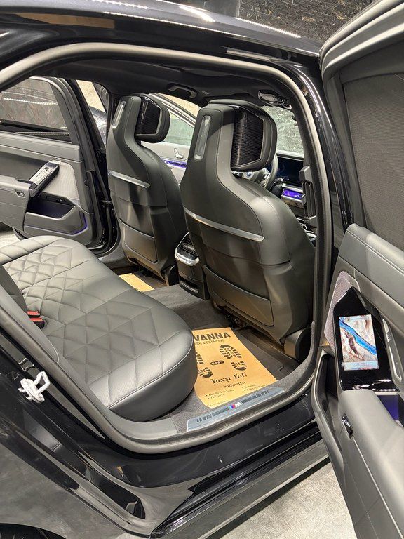 BMW i7, 105.7 kWh, 2023 il, 32 000 km — Avtomobillər, Bakı (10)