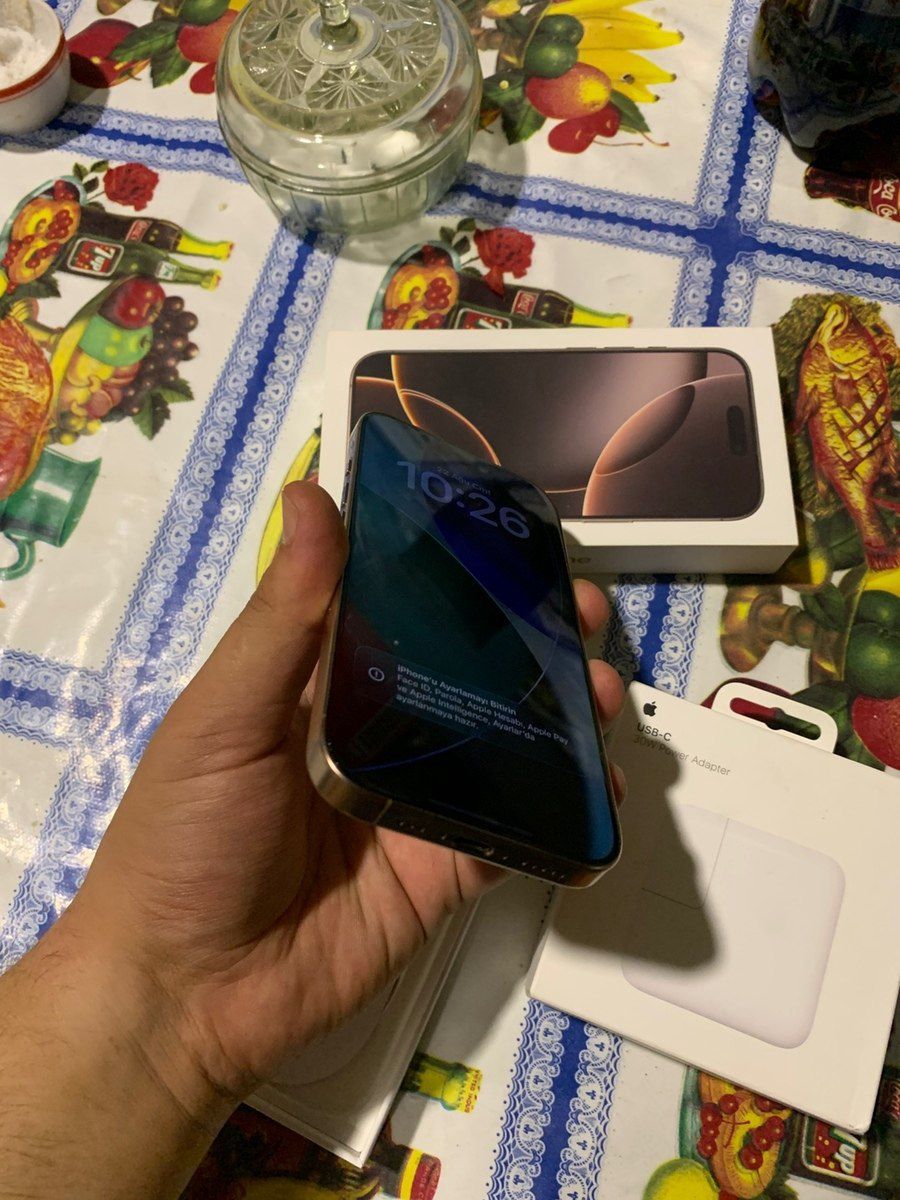 Apple iPhone 16 Pro Desert Titanium 256GB/8GB — Mallar, Gəncə (7)