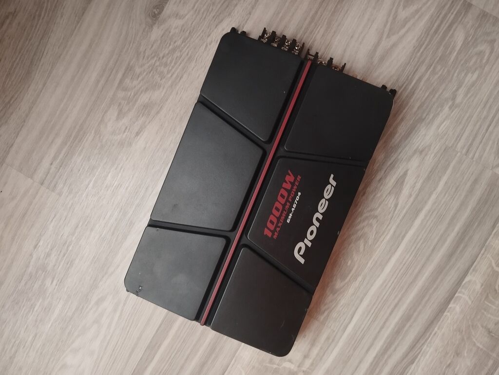 Pioneer GM-A6704 4-kanallı avtomobil gücləndirici