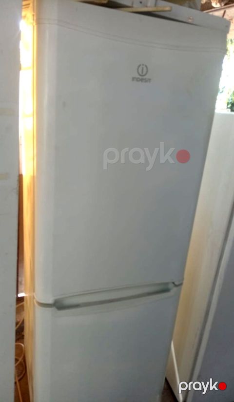 İşlənmiş 2 qapılı Indesit Soyuducu Satılır, rəng - Ağ
