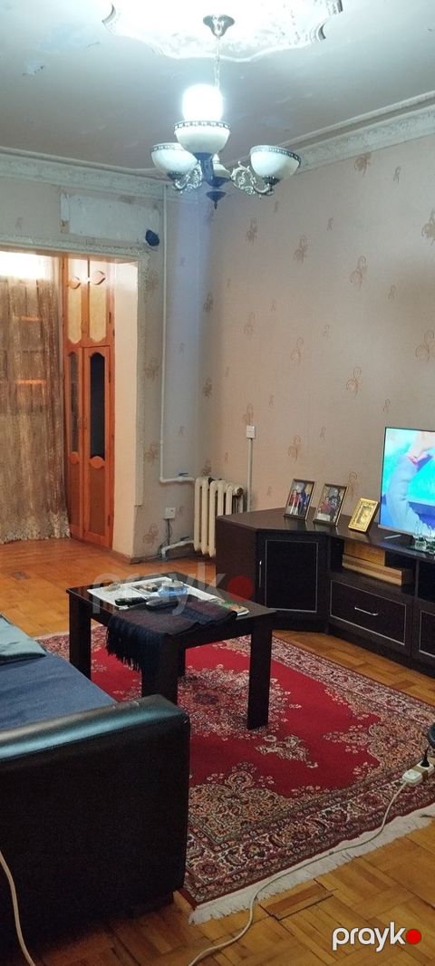 İcarəyə verilir 3 otaqlı köhnə tikili 80 m²