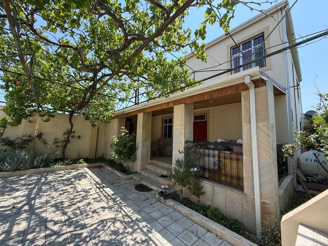 Satılır 4 otaqlı həyət evi/bağ evi 200 m² — Ev, villa, Bakı