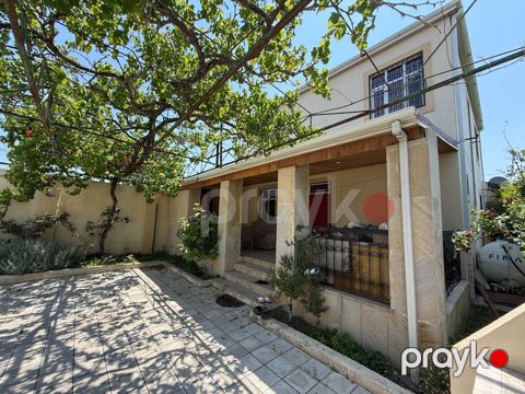 Satılır 4 otaqlı həyət evi/bağ evi 200 m²