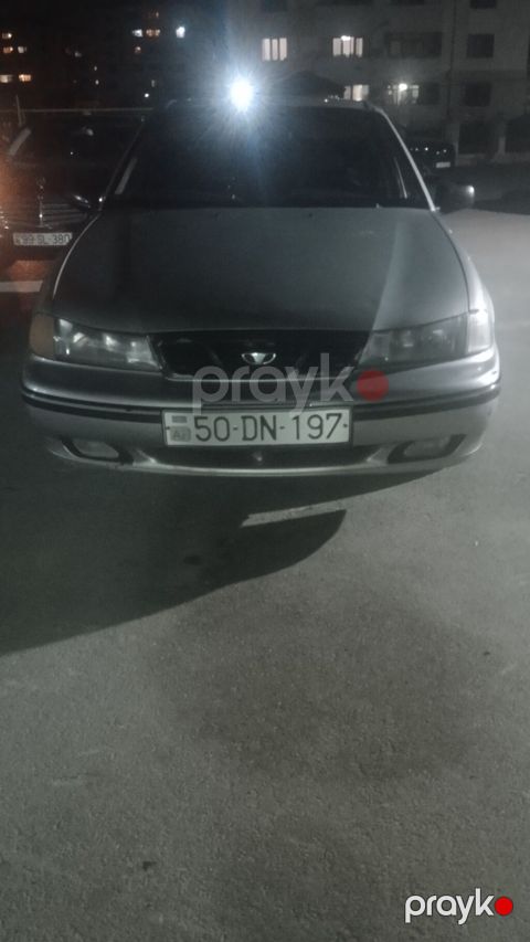 Daewoo Nexia sedan - Kuzov: 4 qapılı sedan, gümüşü rəng - Mühərrik və