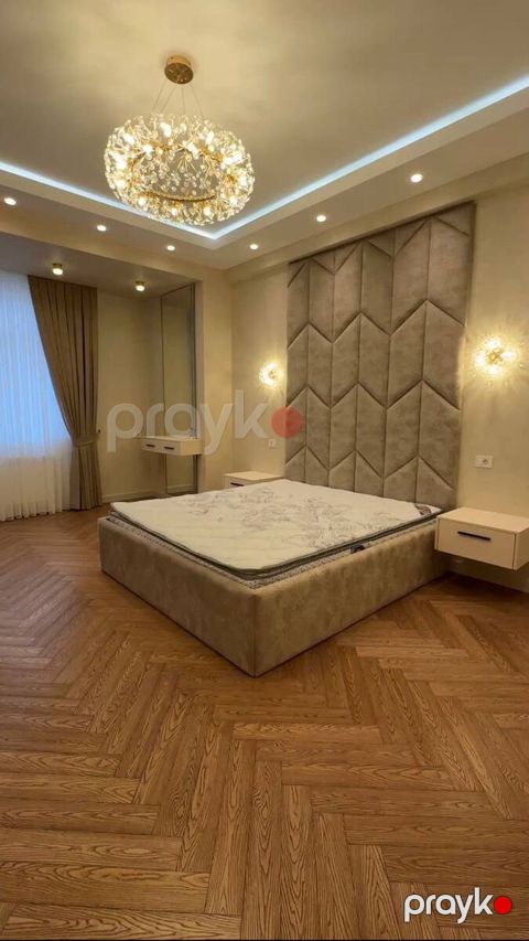 Satılır 4 otaqlı yeni tikili 185 m²