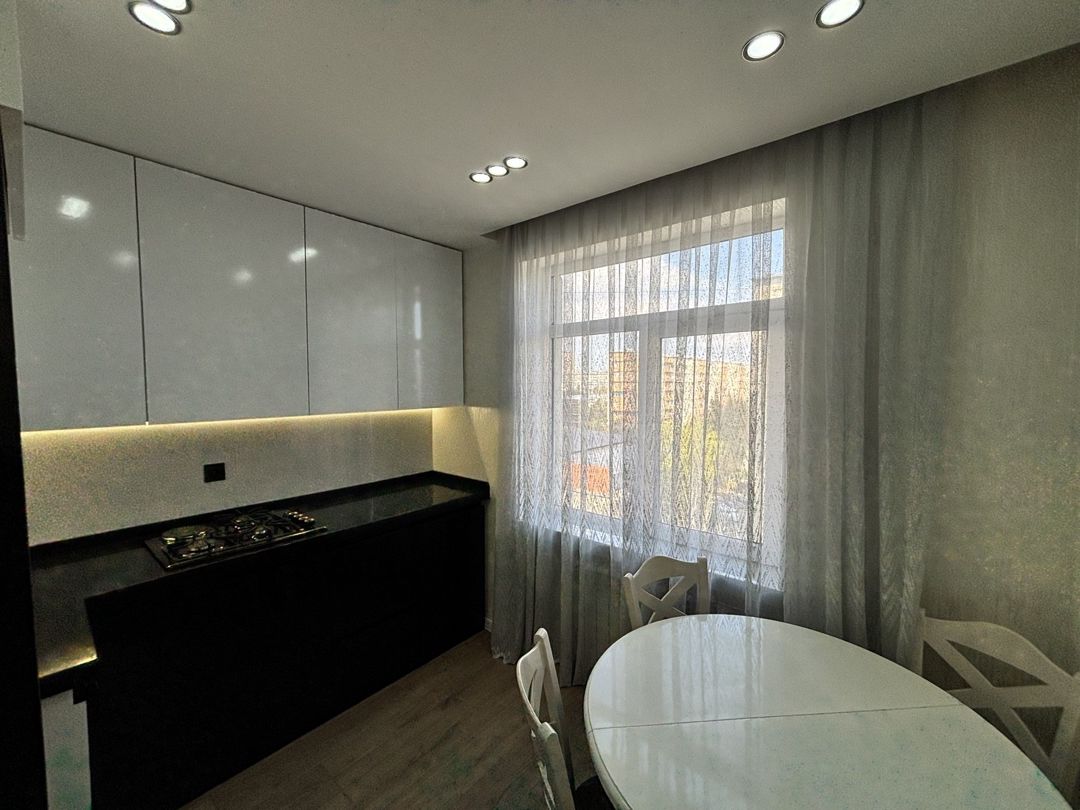 Satılır 2 otaqlı köhnə tikili 65 m² — Mənzil, Bakı (6)