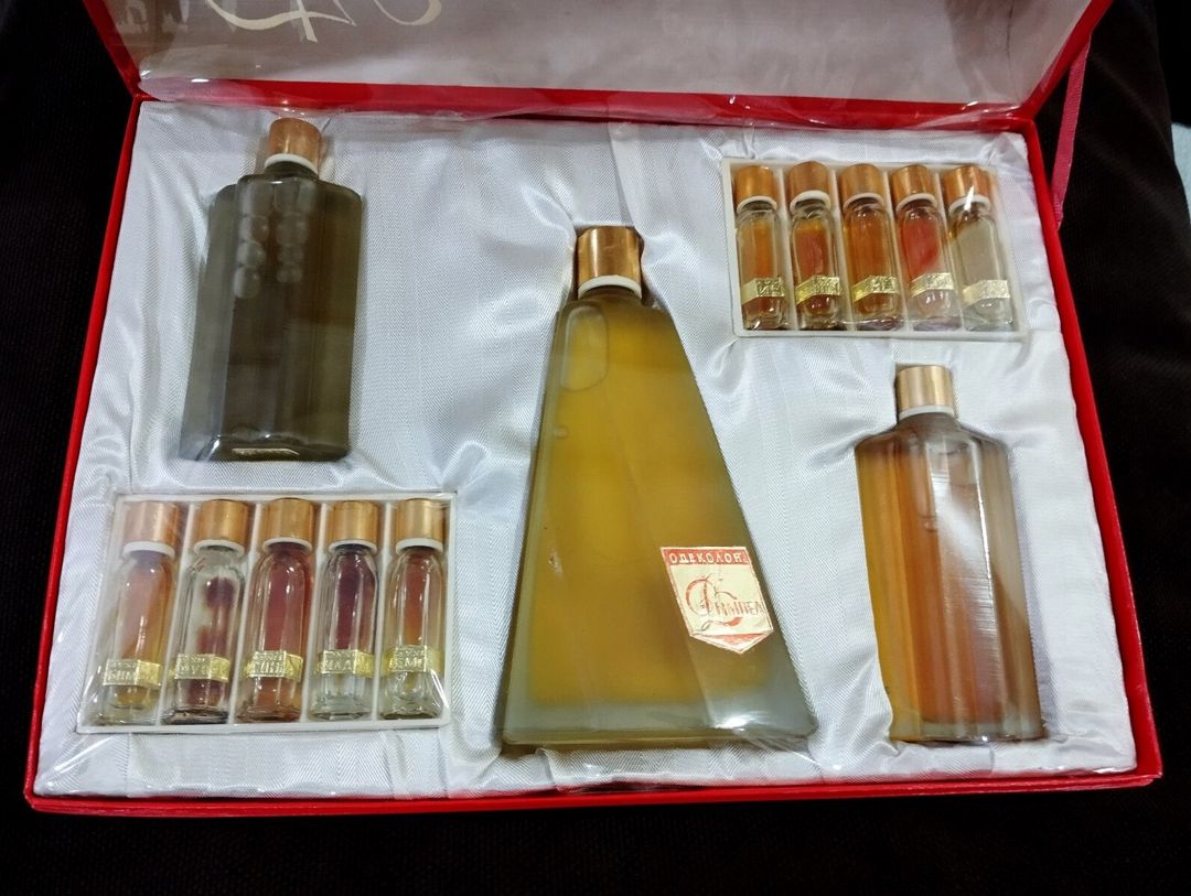 Ətirlər — Şəxsi əşyalar, Bakı