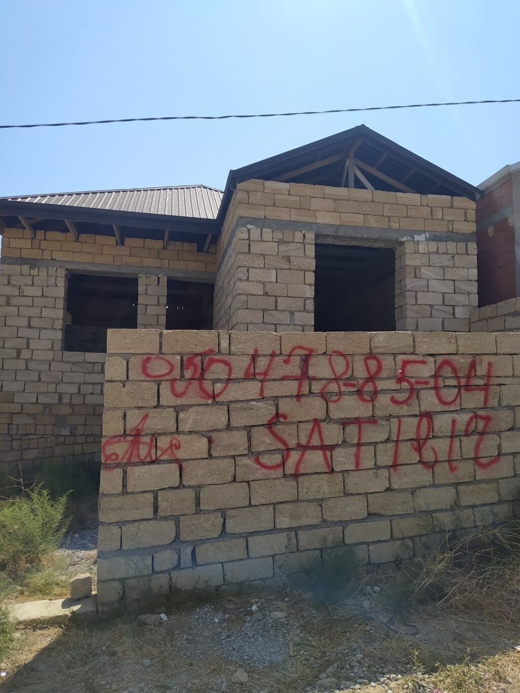 Satılır: Tamamlanmamış fərdi yaşayış evi (daş tikili) - Layihə: 1