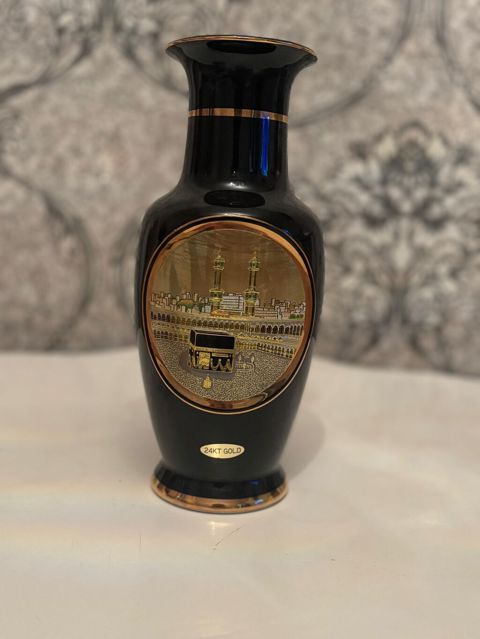 Bir vaza, Keramika