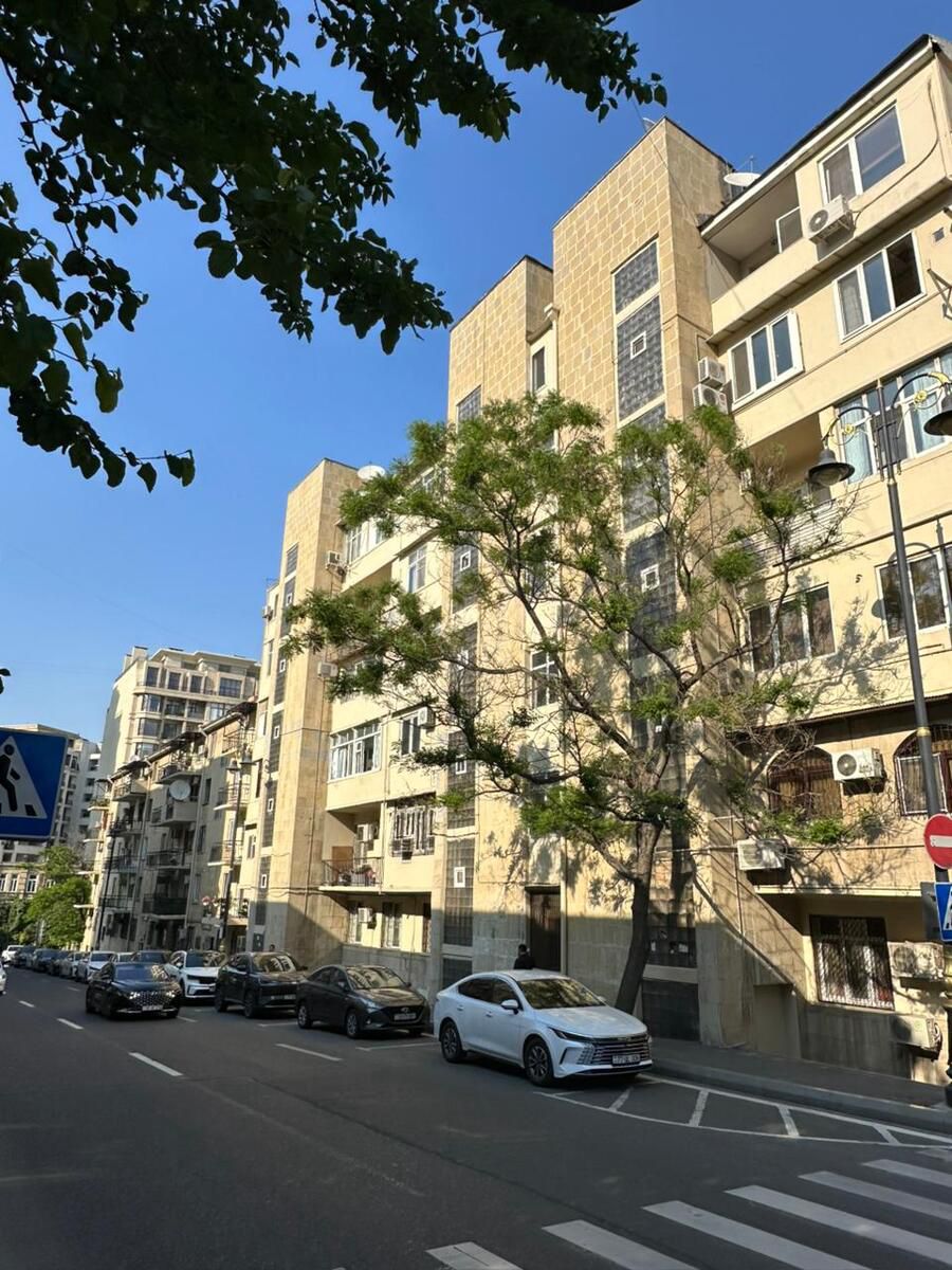 Satılır 2 otaqlı köhnə tikili 55 m² — Mənzil, Bakı (2)