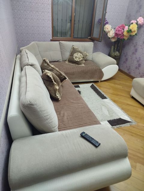 Yumşaq divan
