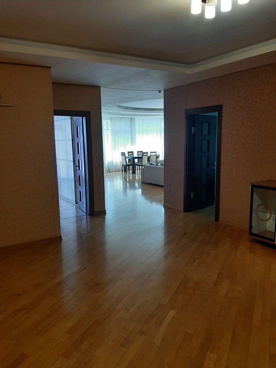 İcarəyə verilir 4 otaqlı yeni tikili 211 m² — Mənzil, Bakı (8)