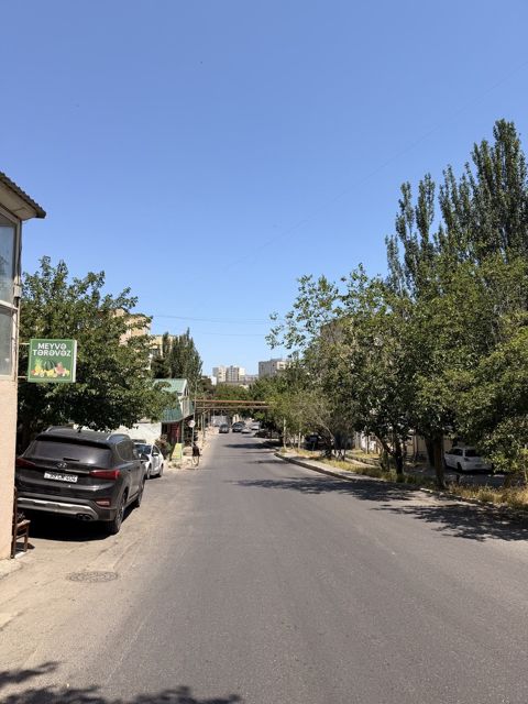 Satılır obyekt 200 m²