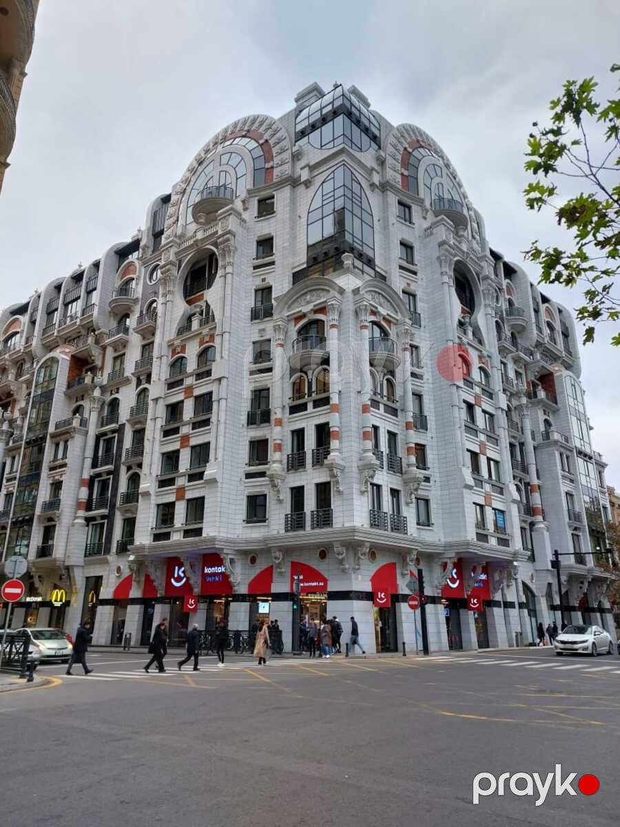 Satılır 4 otaqlı yeni tikili 258 m² — Mənzil, Bakı (11)