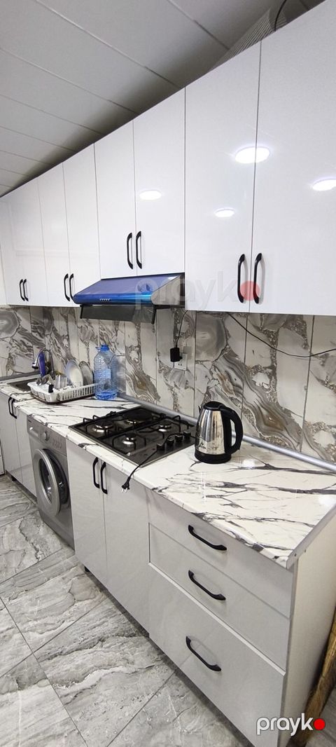 İcarəyə verilir 3 otaqlı köhnə tikili 60 m²