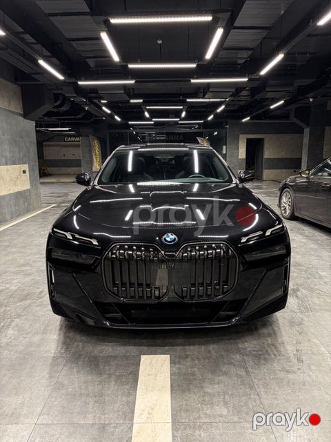 BMW i7, 105.7 kWh, 2023 il, 32 000 km — Bakı