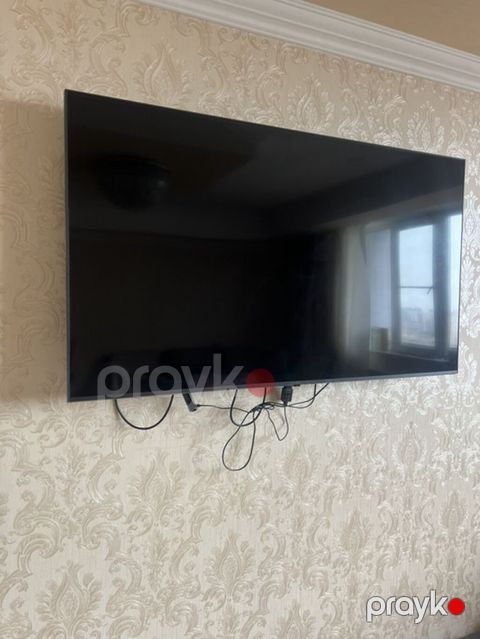 Divara quraşdırılmış iri ekranlı LED televizor - Təxmini diaqonal — Bakı