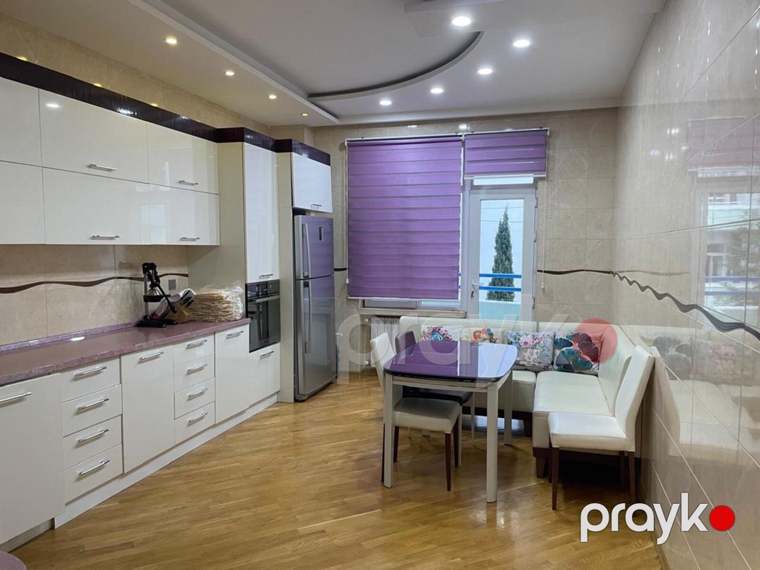 Satılır 4 otaqlı yeni tikili 240 m² — Mənzil, Bakı (11)