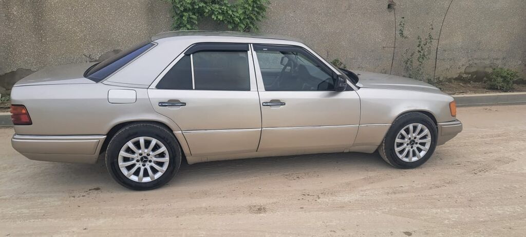 Mercedes-Benz W124: 2.2 l | 1995 il Sedan — Avtomobillər, Bakı (2)