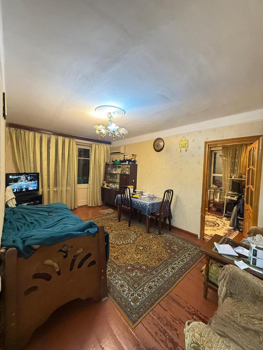 Satılır 2 otaqlı köhnə tikili 42 m² — Mənzil, Bakı (2)