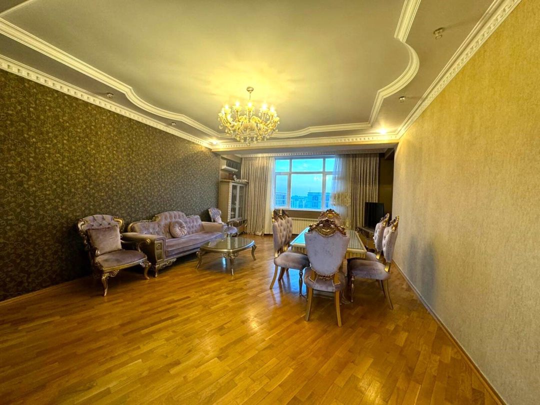 Satılır 3 otaqlı yeni tikili 150 m² — Mənzil, Bakı