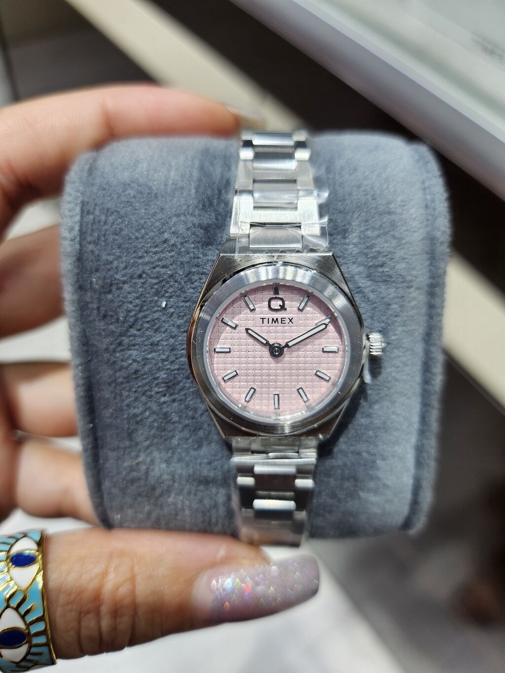 Timex Q kolleksiyasından zərif qadın qol saatı - Korpus və qolbaq — Qol saatları, Digah