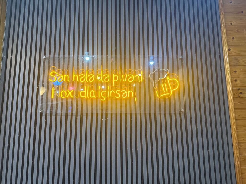 Neon işıq lövhələri – restoran, pub və lounge-interyerlər üçün — Mallar, Masazır (3)