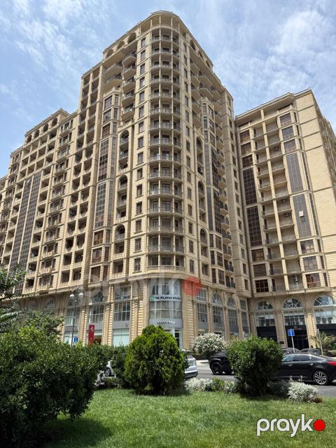 Satılır 4 otaqlı yeni tikili 240 m²
