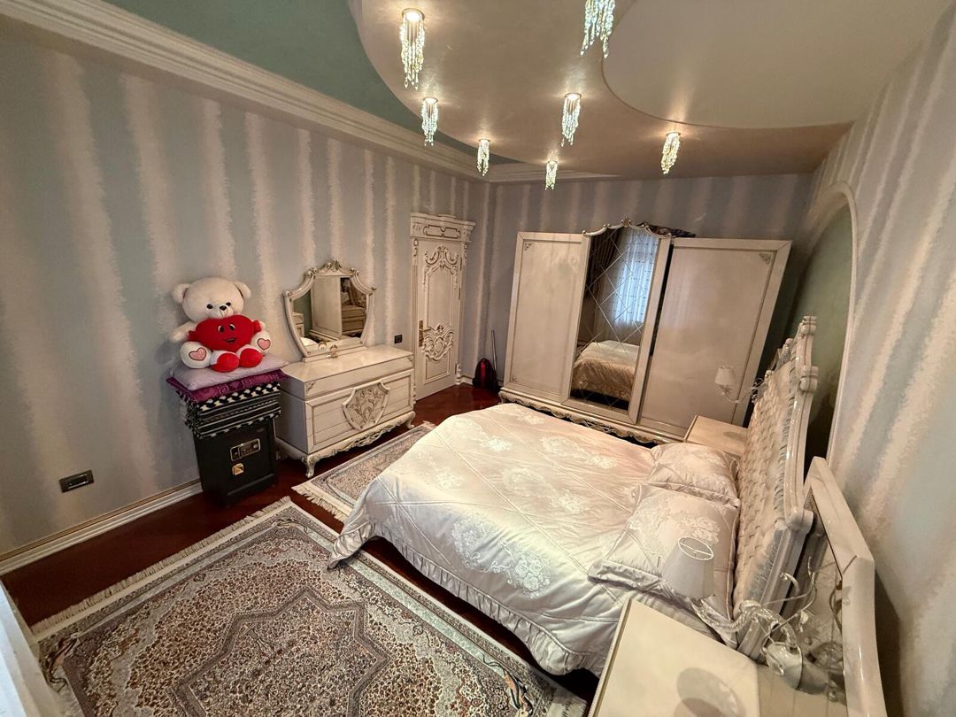 Satılır 8 otaqlı həyət evi/bağ evi 550 m² — Ev, villa, Bakı (9)