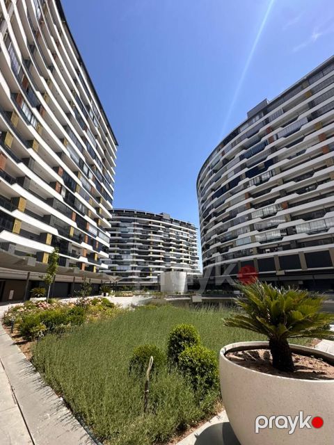 Satılır 2 otaqlı yeni tikili 70 m²