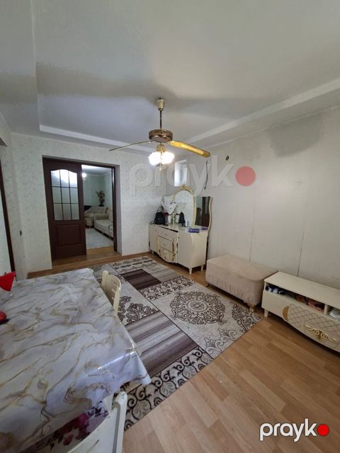 İcarəyə verilir 3 otaqlı köhnə tikili 65 m²