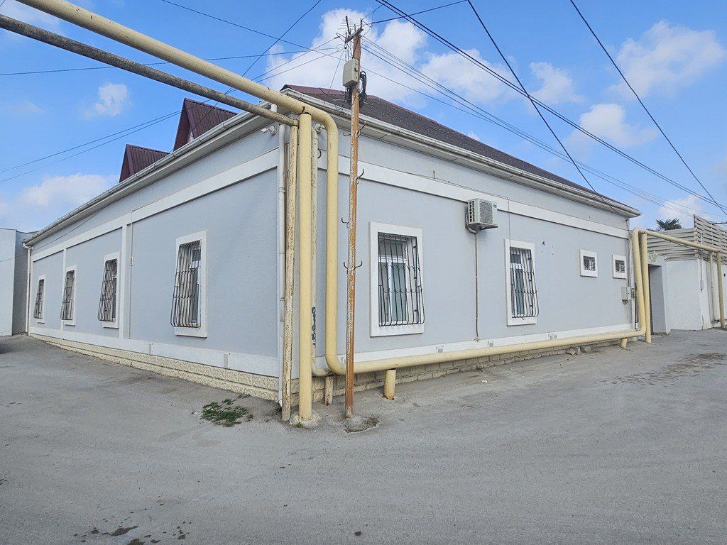 Satılır 8 otaqlı həyət evi/bağ evi 250 m² — Ev, villa, Bakı (4)