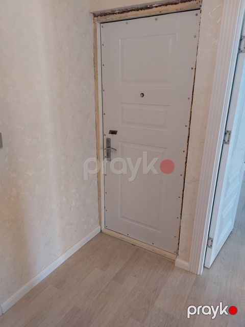Satılır 2 otaqlı köhnə tikili 65 m²