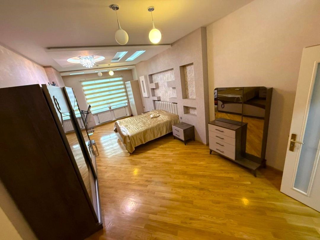 Satılır 4 otaqlı yeni tikili 242 m² — Mənzil, Bakı (6)