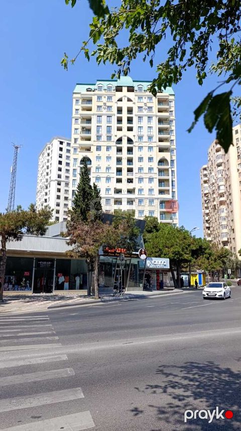 Satılır 4 otaqlı yeni tikili 215 m²