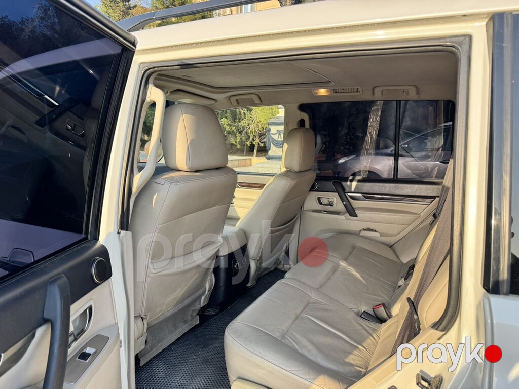Mitsubishi Pajero: 3.5 l 2011 il 237400 km Ofrouder/SUV — Avtomobillər, Güzdək (4)