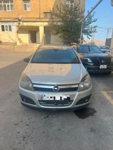 Opel Astra, 2006 il — Автомобили