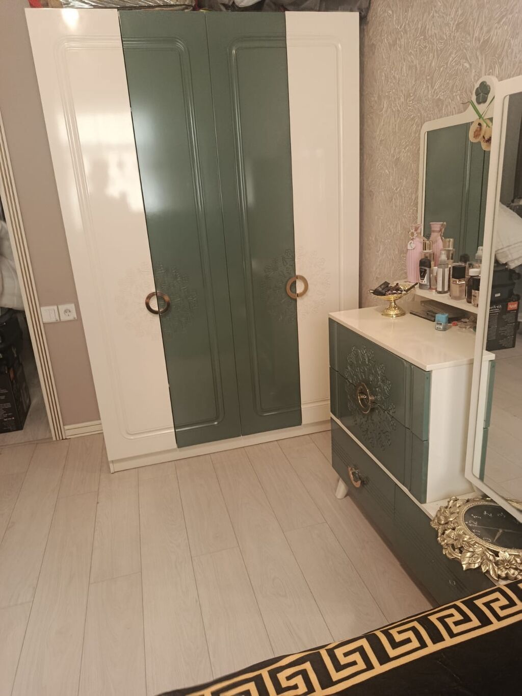 Yataq otağı mebel dəsti Tərkib: - 2 qapılı qarderob (açıq krem və — Mebel, Bakı