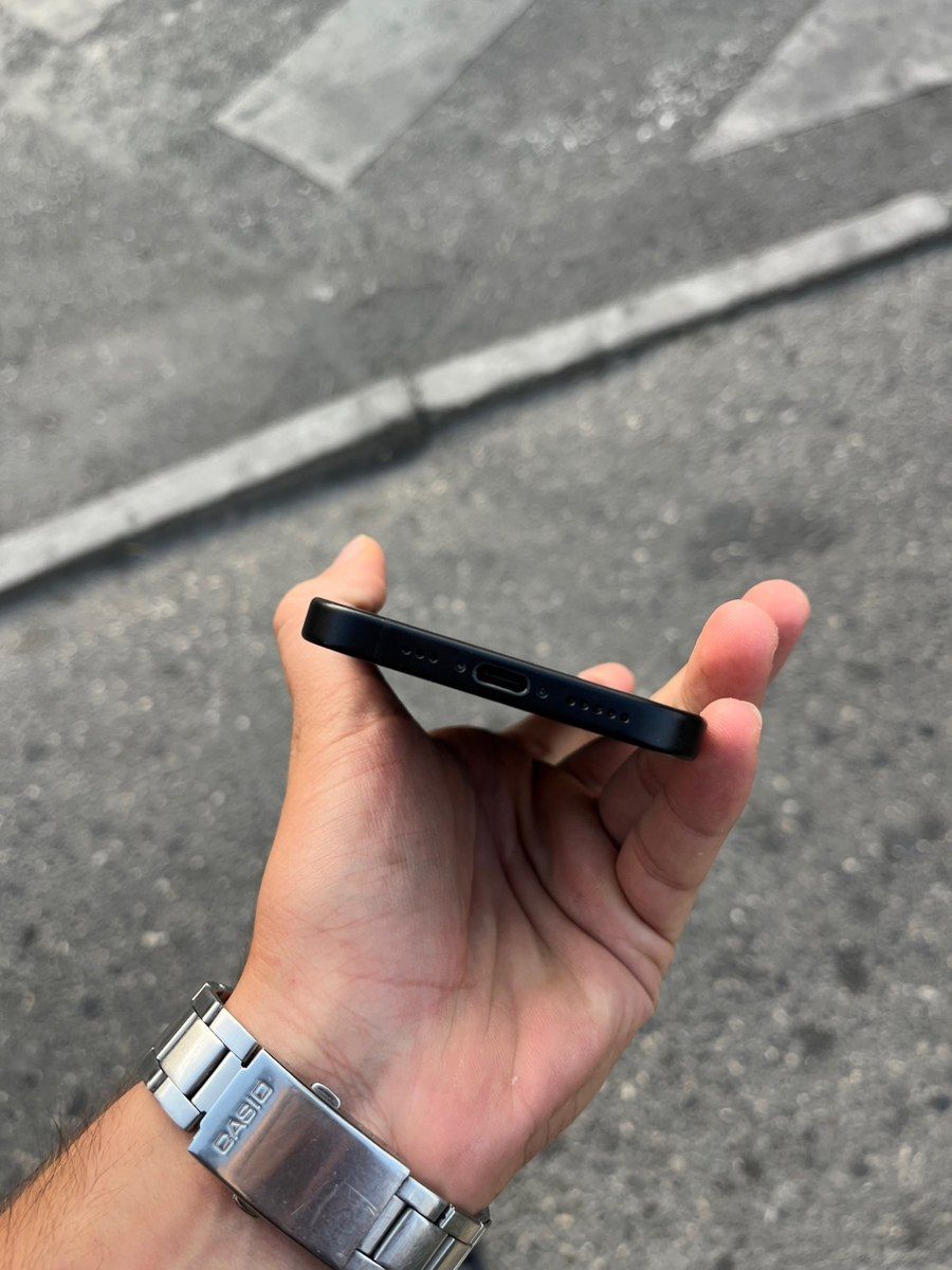 Apple iPhone 16 Black 128GB/8GB — Mallar, Bakı (4)