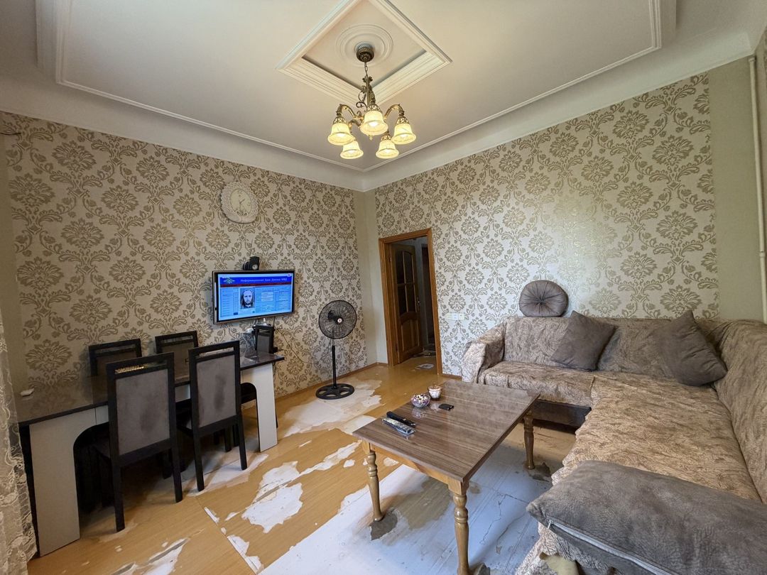 Satılır 2 otaqlı köhnə tikili 45 m² — Mənzil, Bakı (2)
