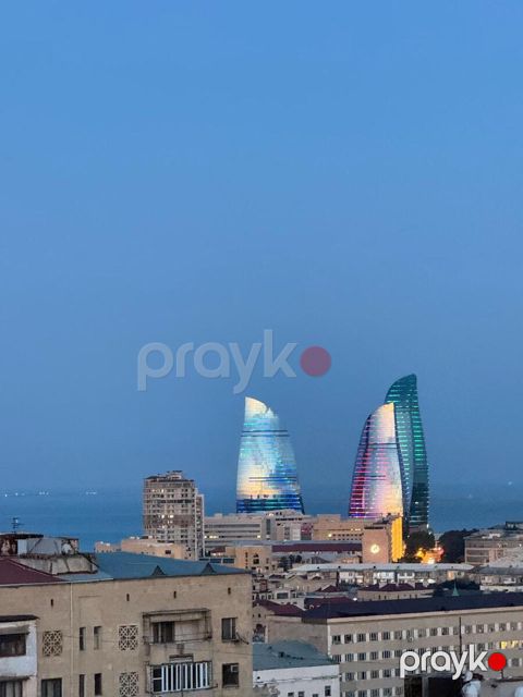 Satılır 3 otaqlı yeni tikili 130 m²