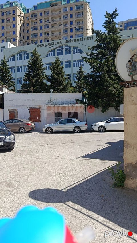 Həyət evi kirayə verilir, Möhsüm Sənani küç — Bakı