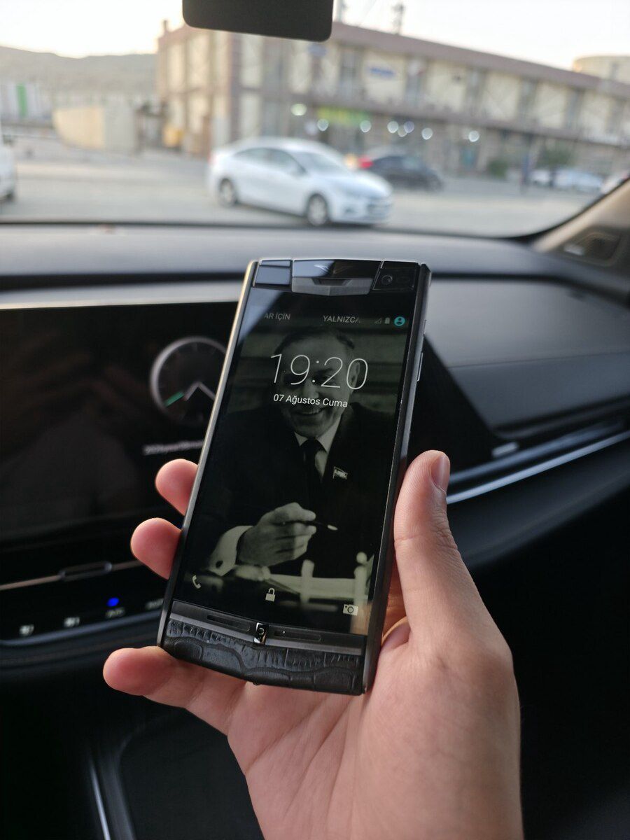 Vertu Signature Touch Jet Alligator 64GB/2GB — Mallar, Bakı