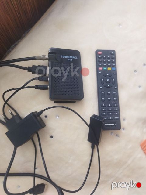 EUROMAX T44 rəqəmsal TV tuner dəsti Xüsusiyyətlər: - Model: EUROMAX